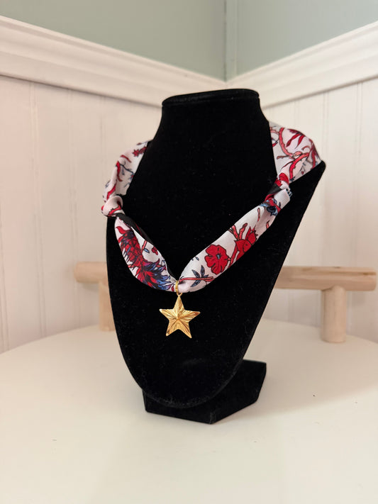 Darling Star Necklace